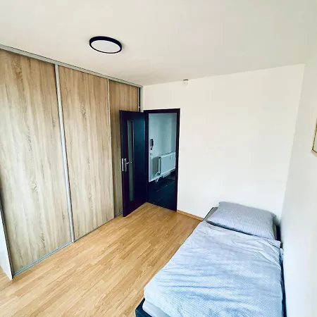 Sunny & Minimalist Near The Center Apartment Kosice