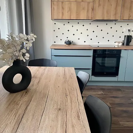 Apartment Sunny & Minimalist Near The Center *