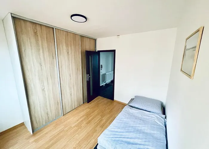 Sunny & Minimalist Near The Center Appartement Košice