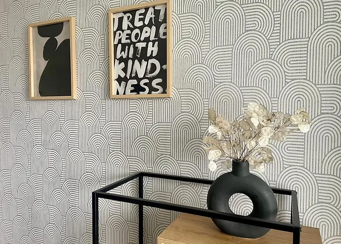 Sunny & Minimalist Near The Center Appartement